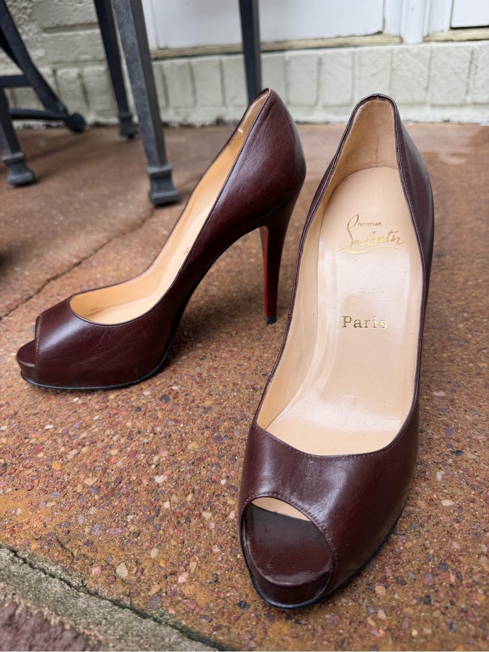 Christian Louboutin Very Prive Peeptoe Pumps Brown Leather size 8.5